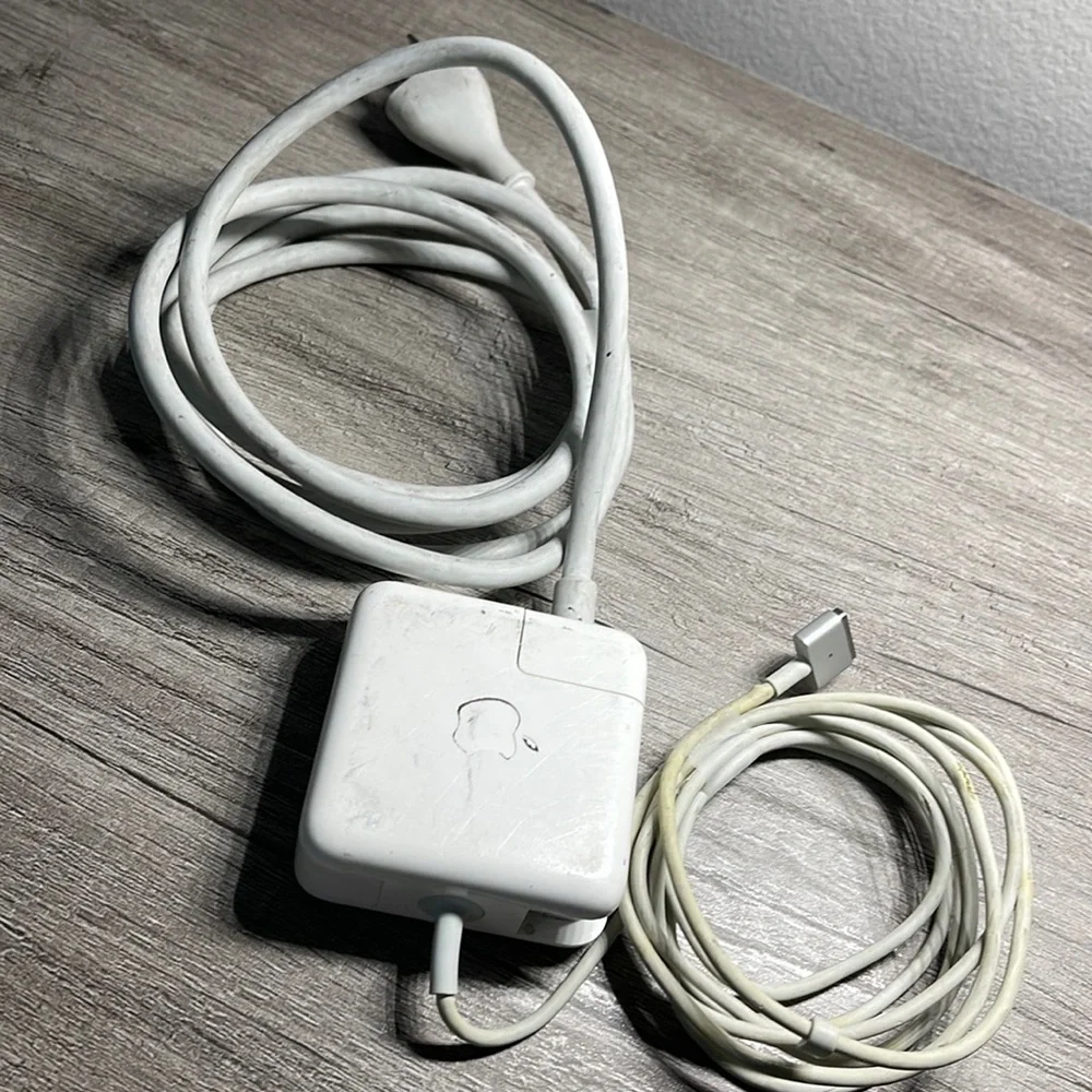 Charging port for apple laptop